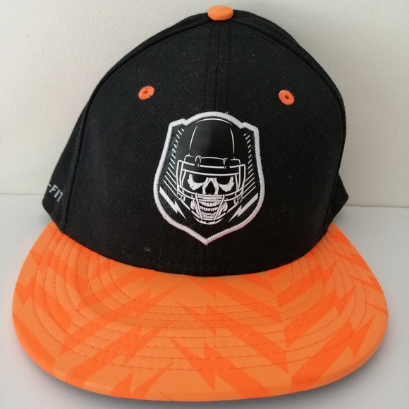 NIKE FLYRUSH BLACK ORANGE FITTED CAP